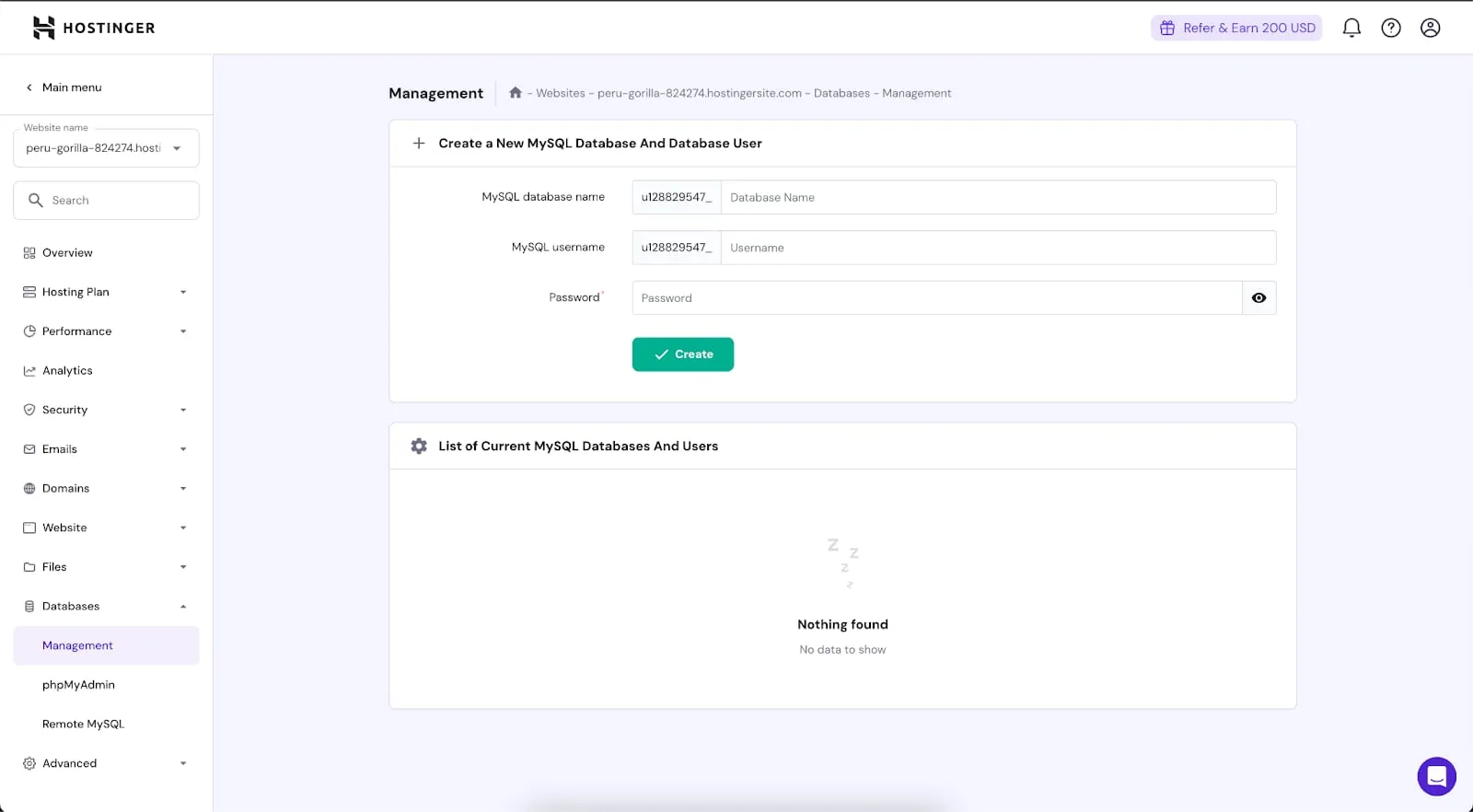 Hostinger 数据库管理页面,侧边栏中已选中 Management(管理)