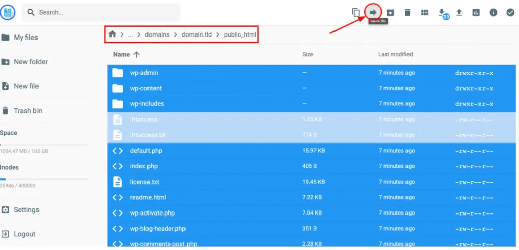 Hostinger 文件管理器,显示 WordPress public_html 文件夹,Move file 按钮已高亮显示